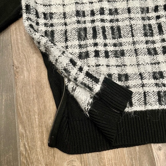 Banana Republic Womens Sz S White/Black Plaid Front Crew Sweater Alpaca Wool - Picture 5 of 8